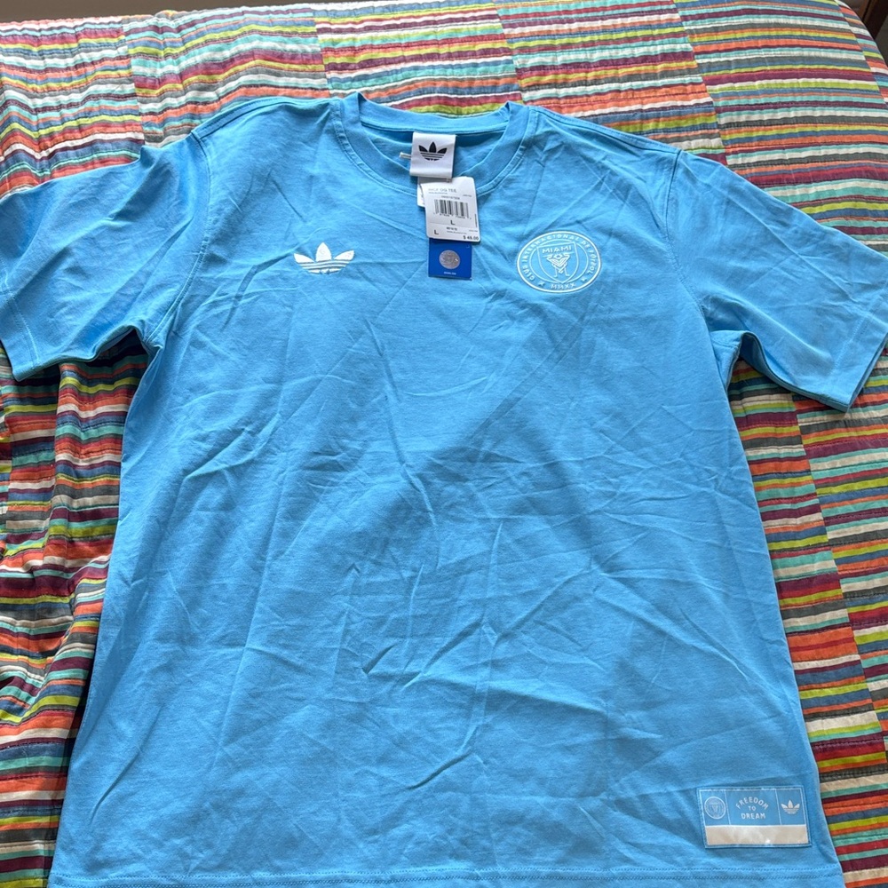 adidas Miami Trefoil Logo Short Sleeve Tee size, large double side nwt